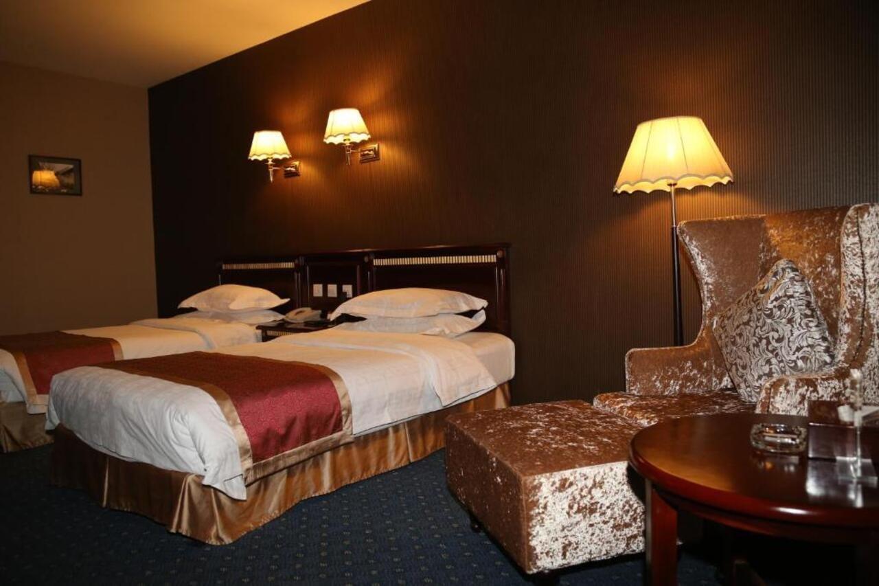 Beijing Commercial Business Hotel Экстерьер фото
