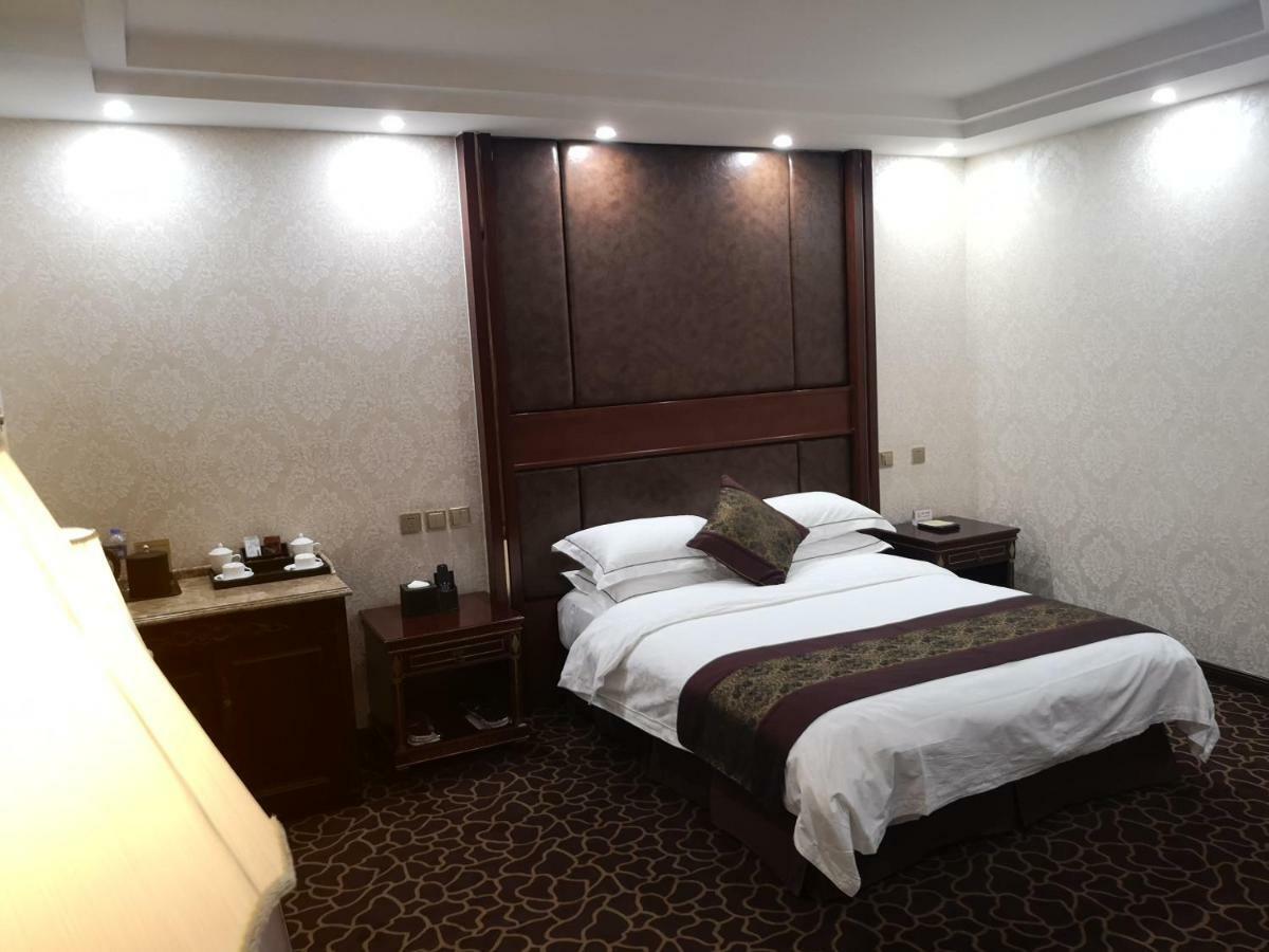 Beijing Commercial Business Hotel Экстерьер фото