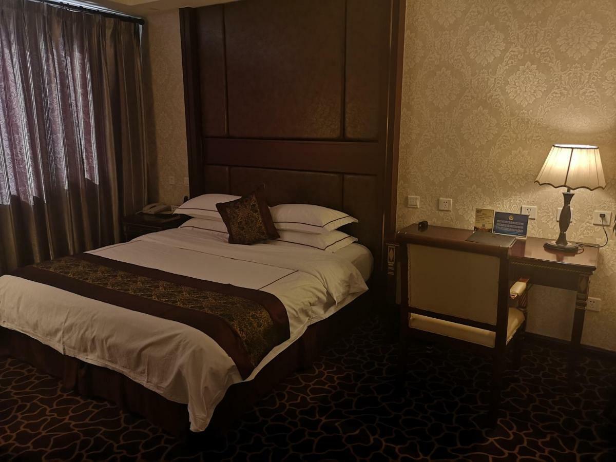 Beijing Commercial Business Hotel Экстерьер фото
